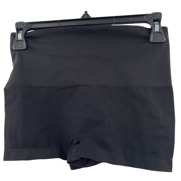 NEW! SPANX Shapewear Everyday Shaping Tummy
Control Panties Boy short - Picture 3 of 4